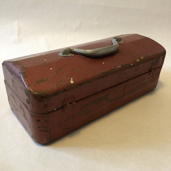 Vintage Old Metal Fishing Tackle Box Red w/tray cabin rustic planter - Picture 4 of 10
